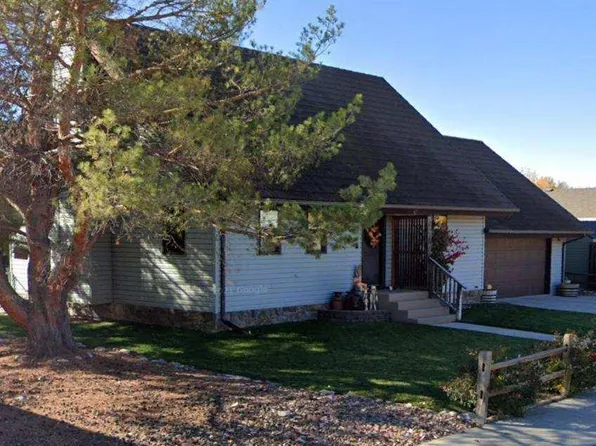 604 W Sybille St, Guernsey, WY 82214