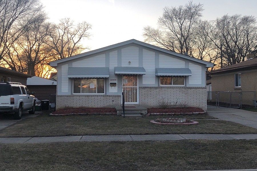 1st image of 27329 Alden St