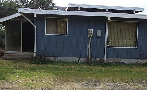 2nd image of 950 Cohasset Dunes Ln W