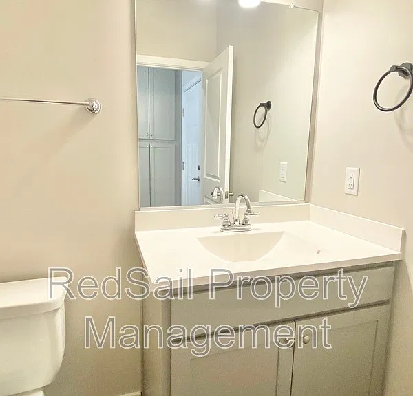 1008 Celia Ct — Photo 11
