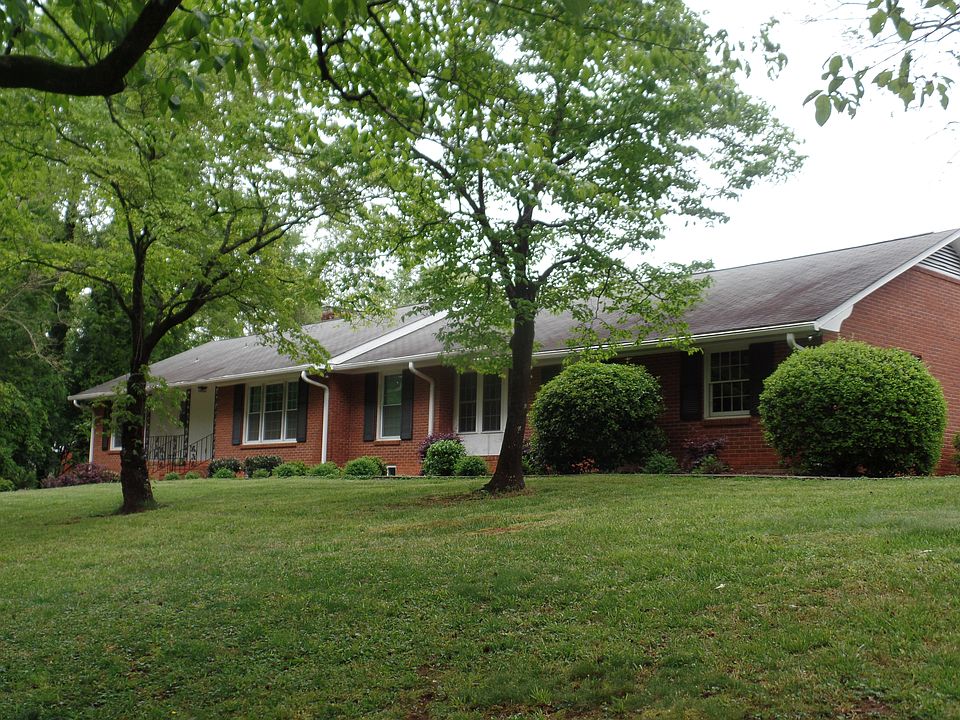 1st image of 601 Brackenbury Ln