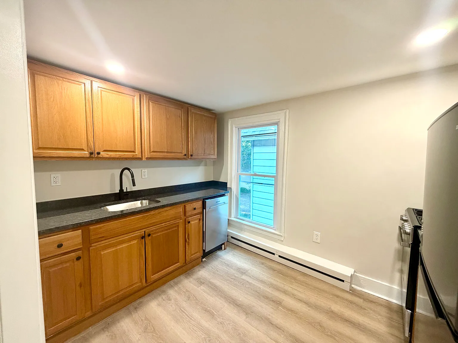 2 bed, 1150 sqft, $1,375 — Photo 3