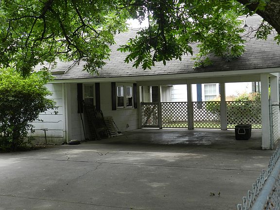 3rd image of 1511 S Buerkle St
