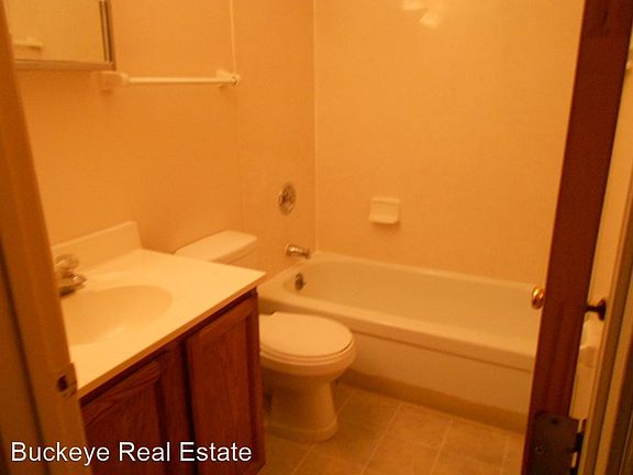 3rd image of 606 Riverview Dr APT F