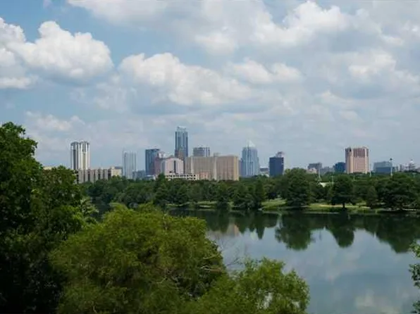 1818 S Lakeshore Blvd APT 20, Austin, TX 78741