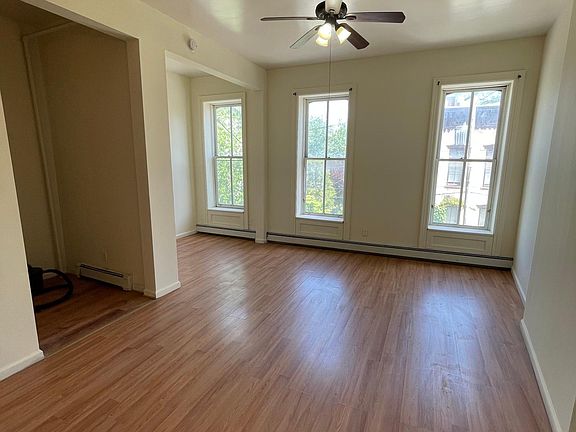 2nd image of 125 Grand St #3