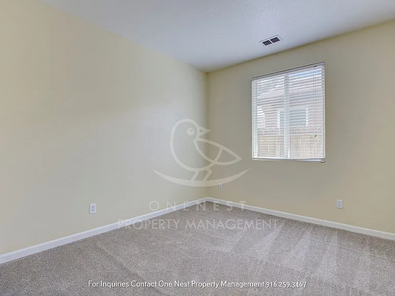 1746 Barney Ave — Photo 18