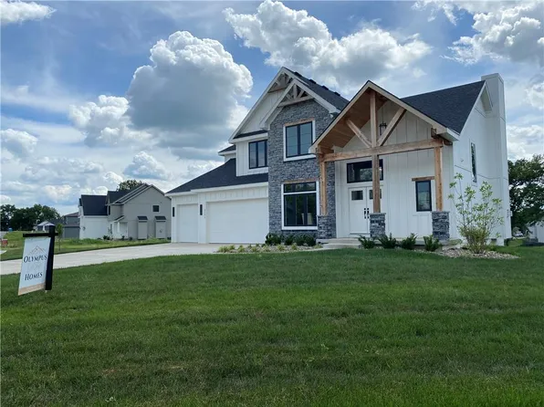 2300 Larkspur Ln, Kearney, MO 64060