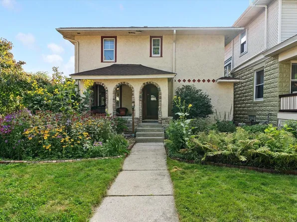2864 North Hackett AVENUE, Milwaukee, WI 53211