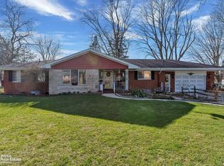 2238 S Towerline Rd, Saginaw, MI 48601