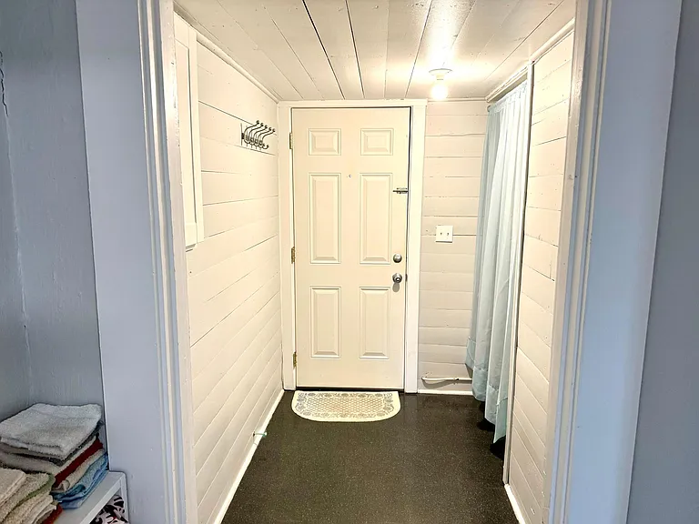 114 E Somers St #1/2 — Photo 6