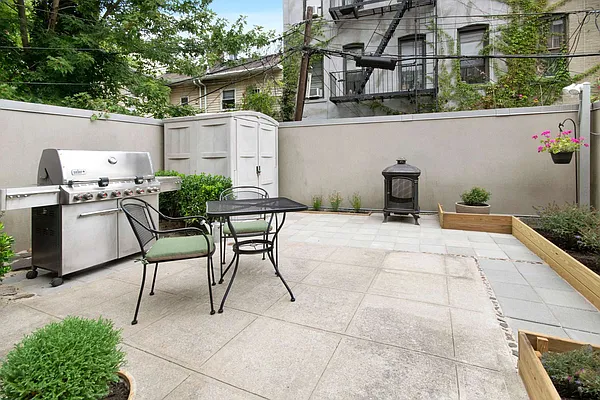 Sold by Stribling | media 12