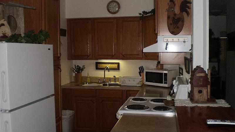 2nd image of 1680 N Tower Rd