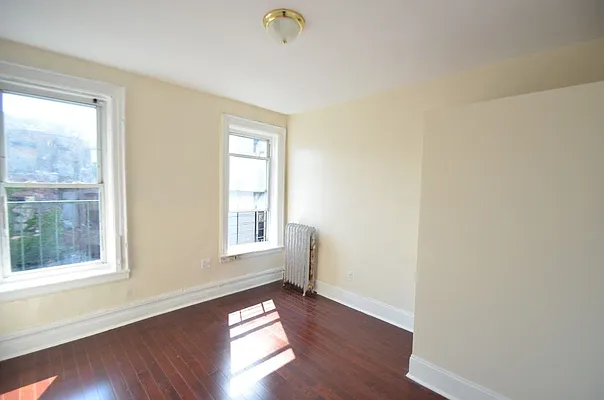 Rented by CITY SKYLINE REALTY INC | media 23