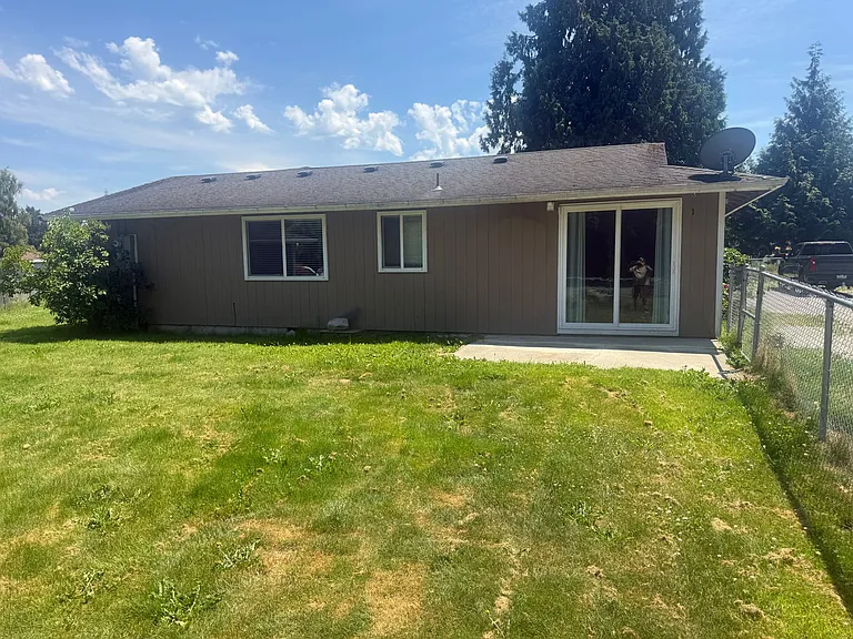 11217 N Skagit St — Photo 1