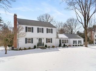 1569 Brookside Dr, Fairfield, CT 06824