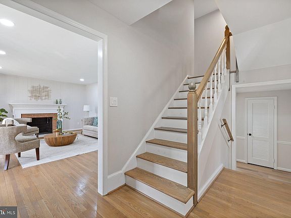 4th image of 7012 Wolftree Ln
