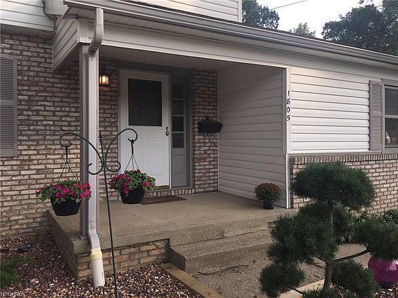 2nd image of 1805 Lancaster Dr