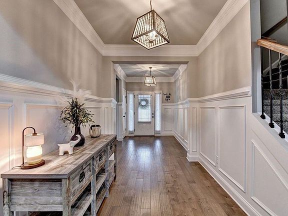 3rd image of 47 Emmaline Ln