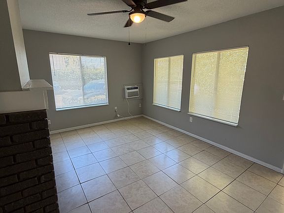 4th image of 2514 E Jefferson St #2
