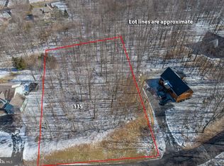 135 Tarn Dr, Oakland, MD