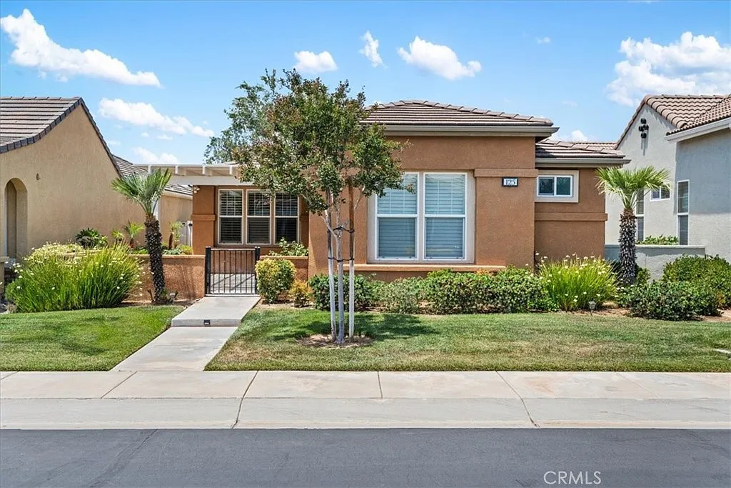 2 bed, 1556 sqft, $2,575 — Photo 3
