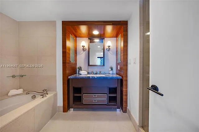 6801 Collins Ave #Penthouse 11 — Photo 18