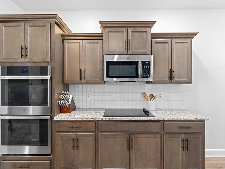 516 Bowden Dr — Photo 12