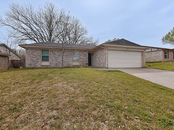 2nd image of 733 Reveille Rd