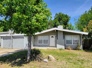 1376 Riviera Dr, Redding, CA 96001