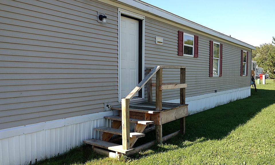 2nd image of 6020 Esther St