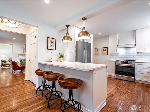 4th image of 6993 Bramble Hill Dr