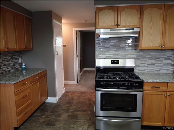 4th image of 171 Ludwig Ave