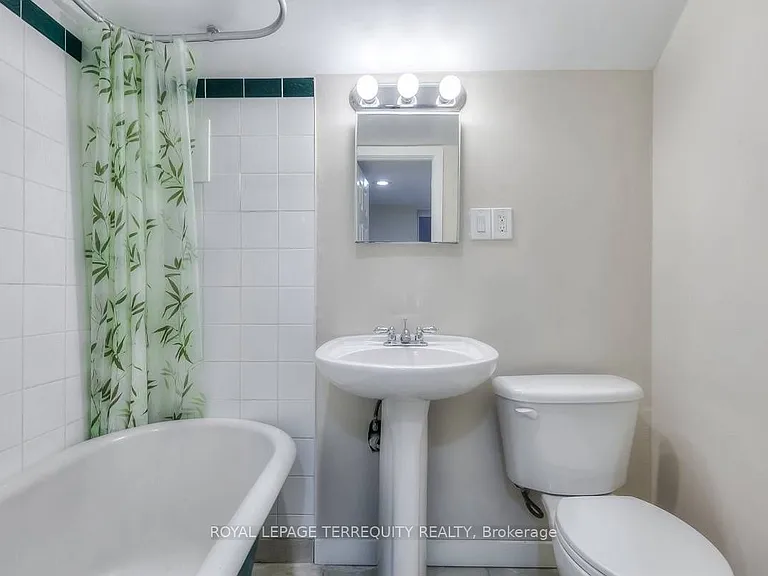 1760 Queen St E #BASEMENT — Photo 7