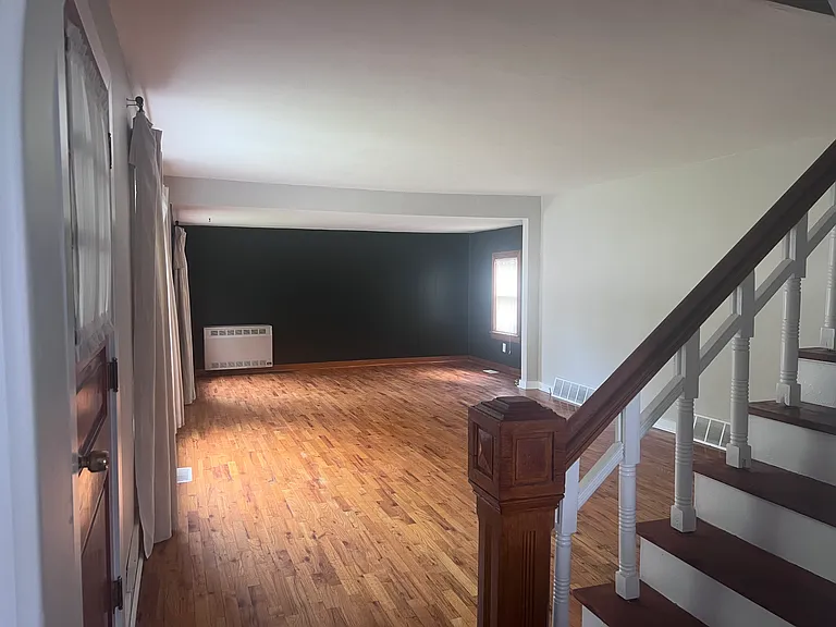 108 N North St — Photo 3
