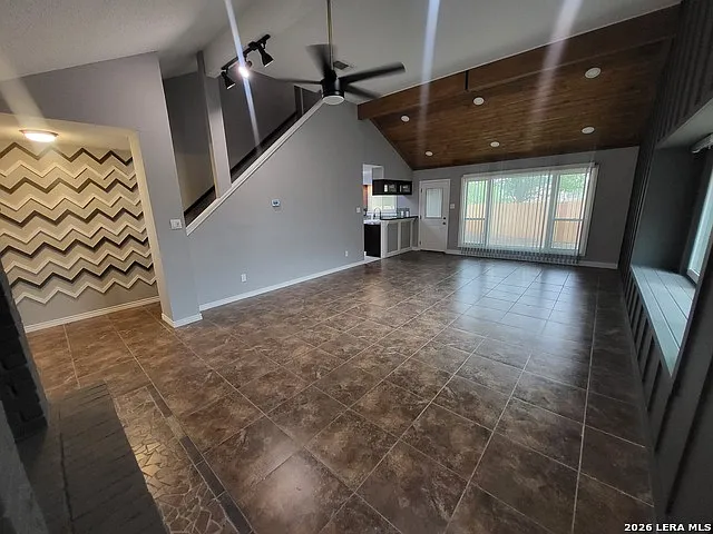 3 bed, 2.5 bath, 1644 sqft, $2,100 — Photo 4