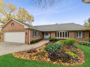 1439 Thor Dr, Inverness, IL 60067