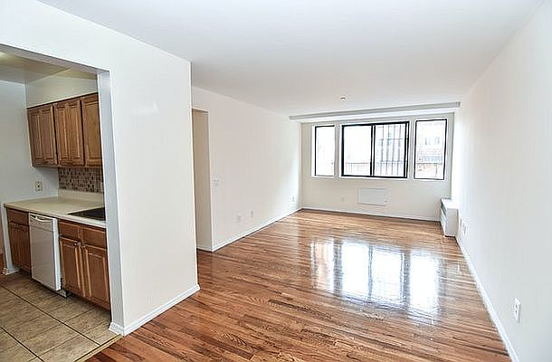 1st image of 229 Parkville Ave #1G