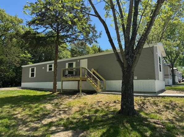 27A Fox Haven Dr