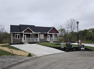 802 Wimbledon Dr, Mount Pleasant, PA