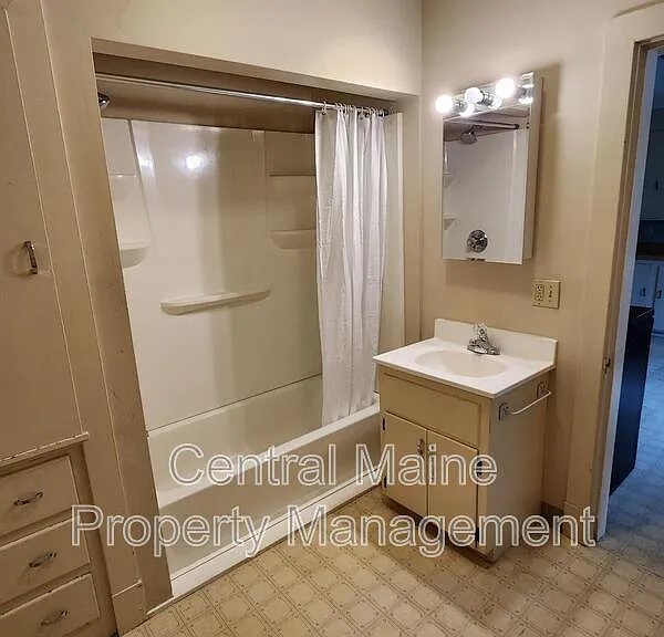 156 Cottage St #2 — Photo 7