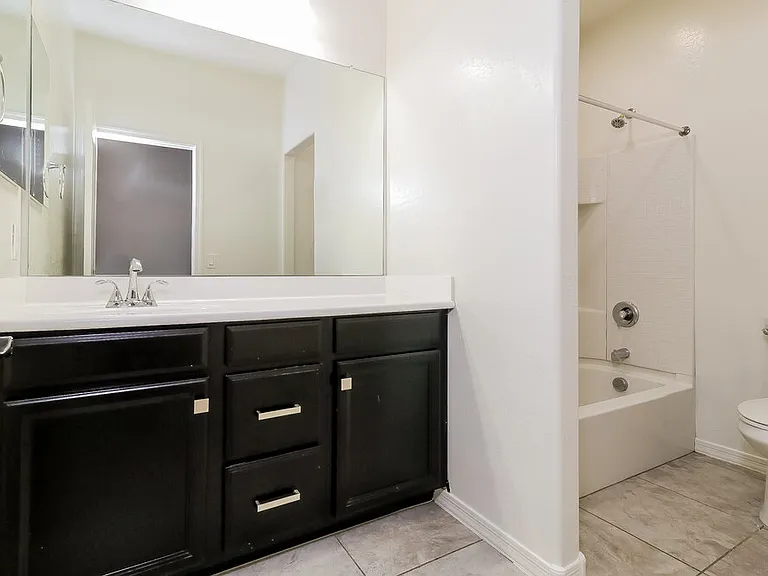 16905 W Woodlands Ave — Photo 10