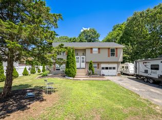 264 Newridge Ave, Waterbury, CT 06708