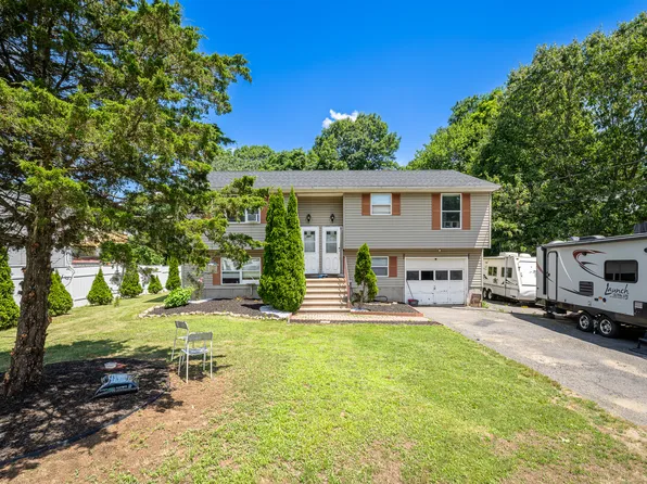 264 Newridge Avenue, Waterbury, CT 06708