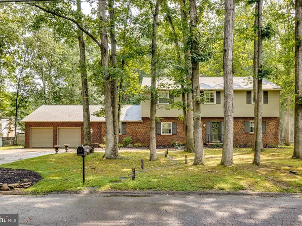 11 Forage Ln, Cherry Hill, NJ 08003