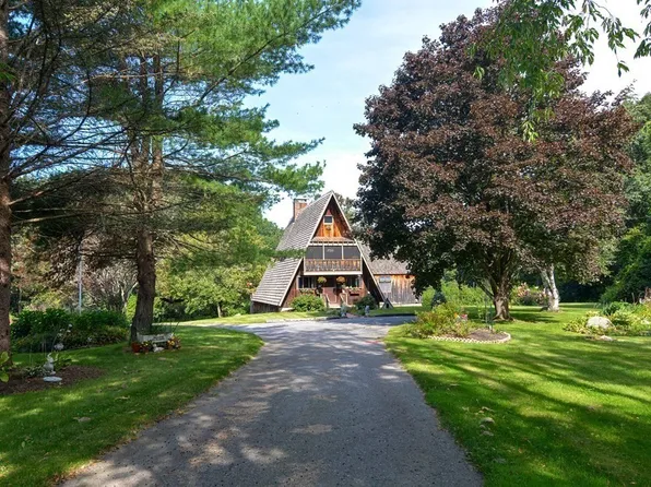 83 Hobbs Rd, Princeton, MA 01541