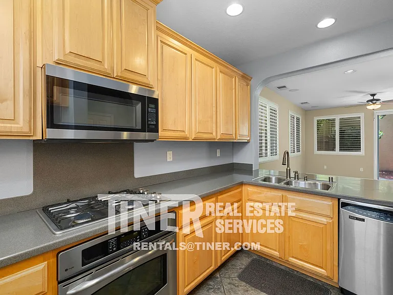 3681 Tice Creek Way — Photo 3