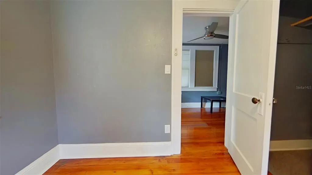 1 bed, 1.0 bath, 340 sqft, $1,300 — Photo 4