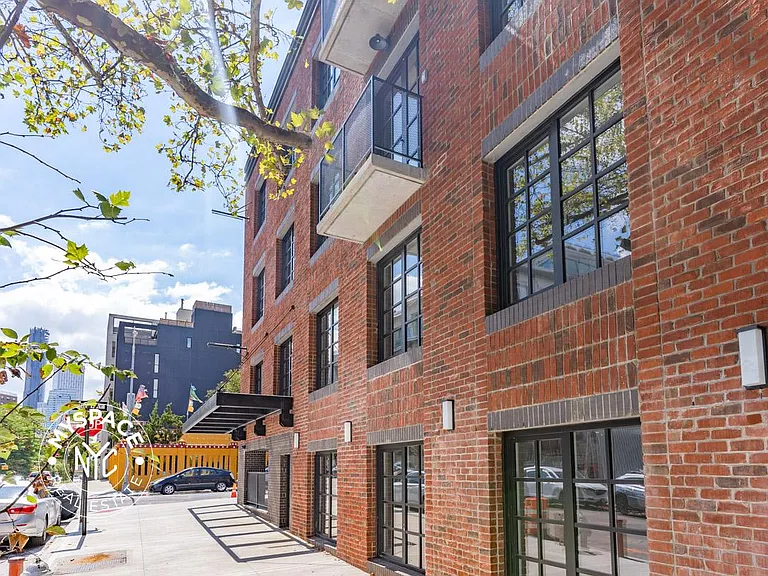 77 Hudson Ave #3 — Photo 12