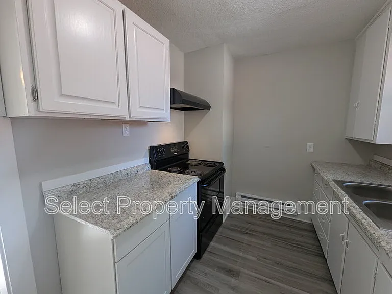 1235 Huestis Ave #B — Photo 10